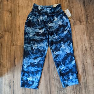 NWT Old Navy Go-dry High Rise Crop